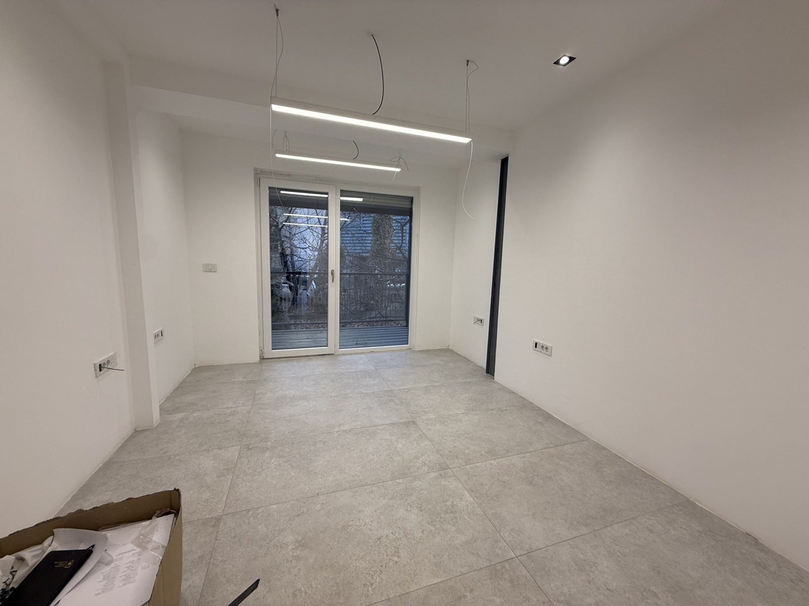 Piso (oficina) en alquiler en ulpianë
