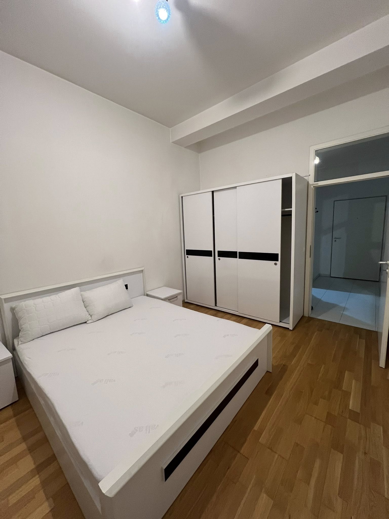 Apartamento en alquiler 1+1 en Bregu i Diellit