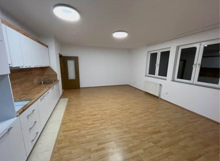 Piso en alquiler 3+1 en Fushë Kosovë