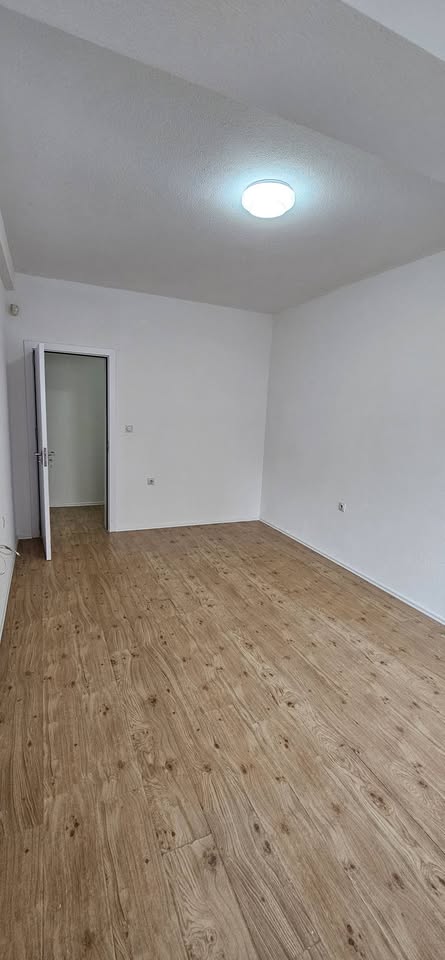 Banesë (zyre) me qira në Tophane