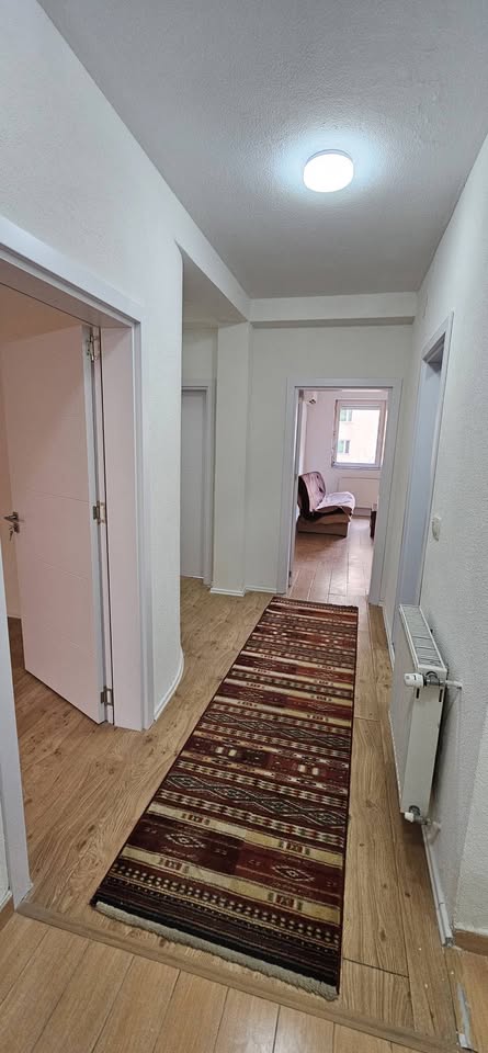 Banesë (zyre) me qira në Tophane