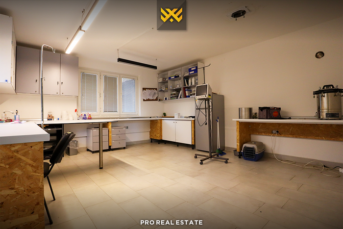Commercial space 50m² for rent in Bregu i Diellit.