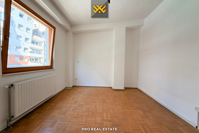 Apartamento / oficina 107m² + 20m² en alquiler en dragodan (2)