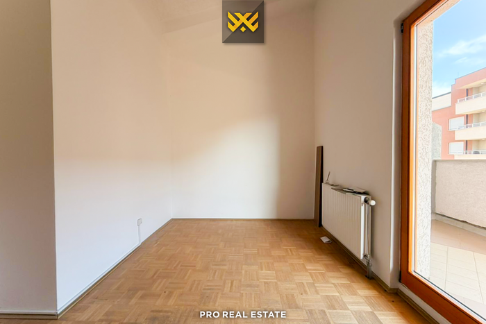 Apartamento / oficina 107m² + 20m² en alquiler en dragodan (3)