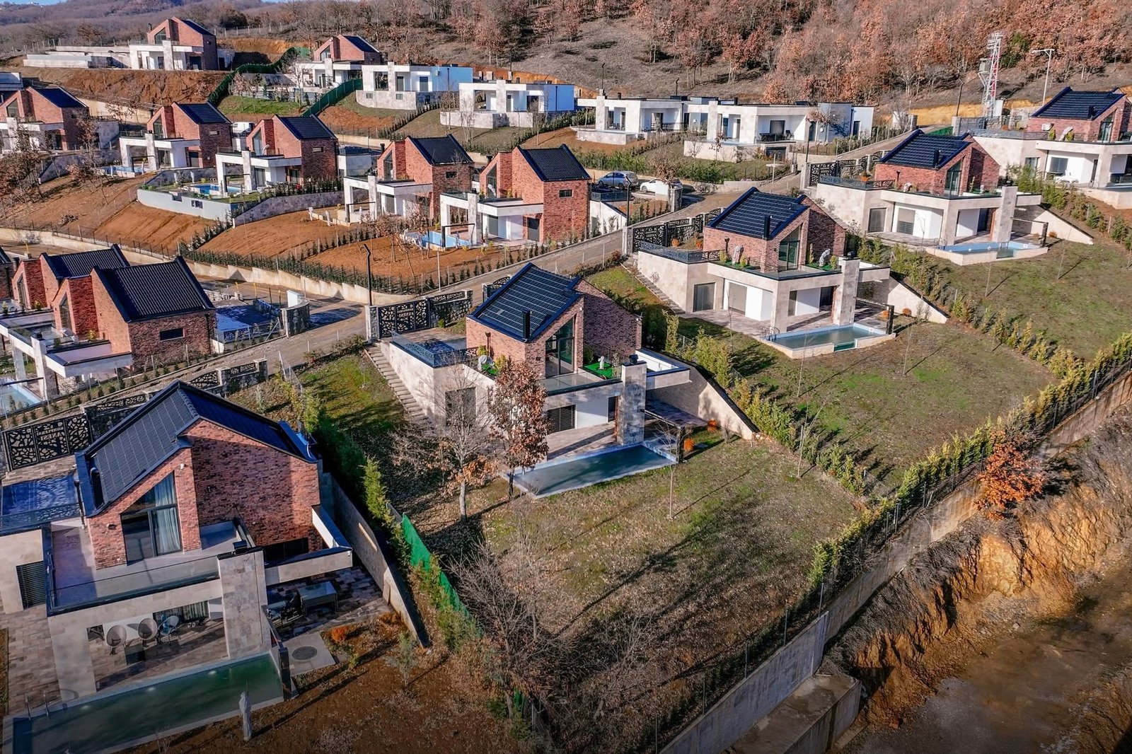 Haus zu verkaufen – Anesi komplex, novobërdë (2)