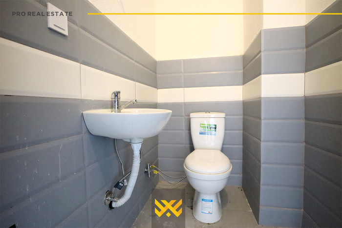 Apartment / office 61.20m² for rent in Prishtina e Re (4)