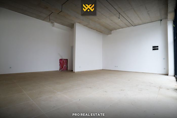 Espaço comercial 55m² à venda em matiçan