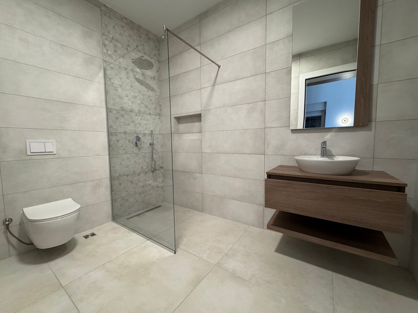 House for rent – Royal residence, zllatar / Prishtinë