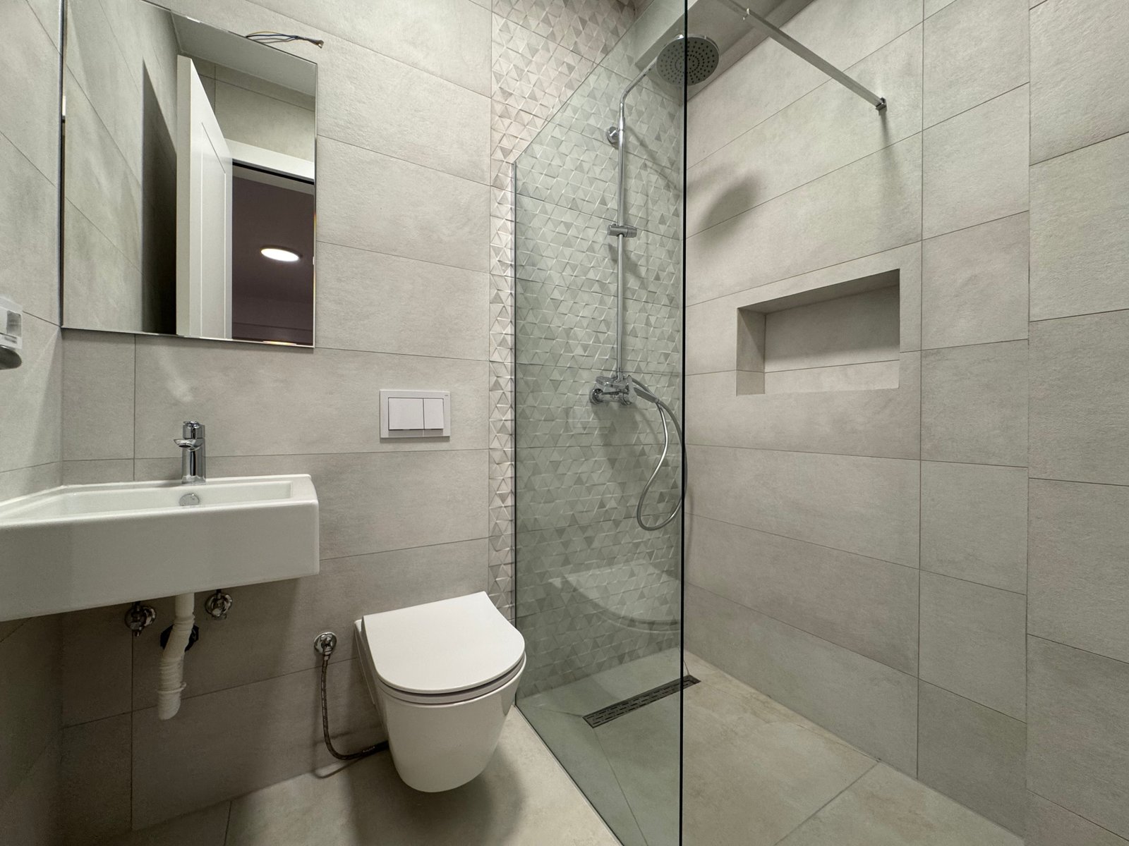 House for rent – Royal residence, zllatar / Prishtinë