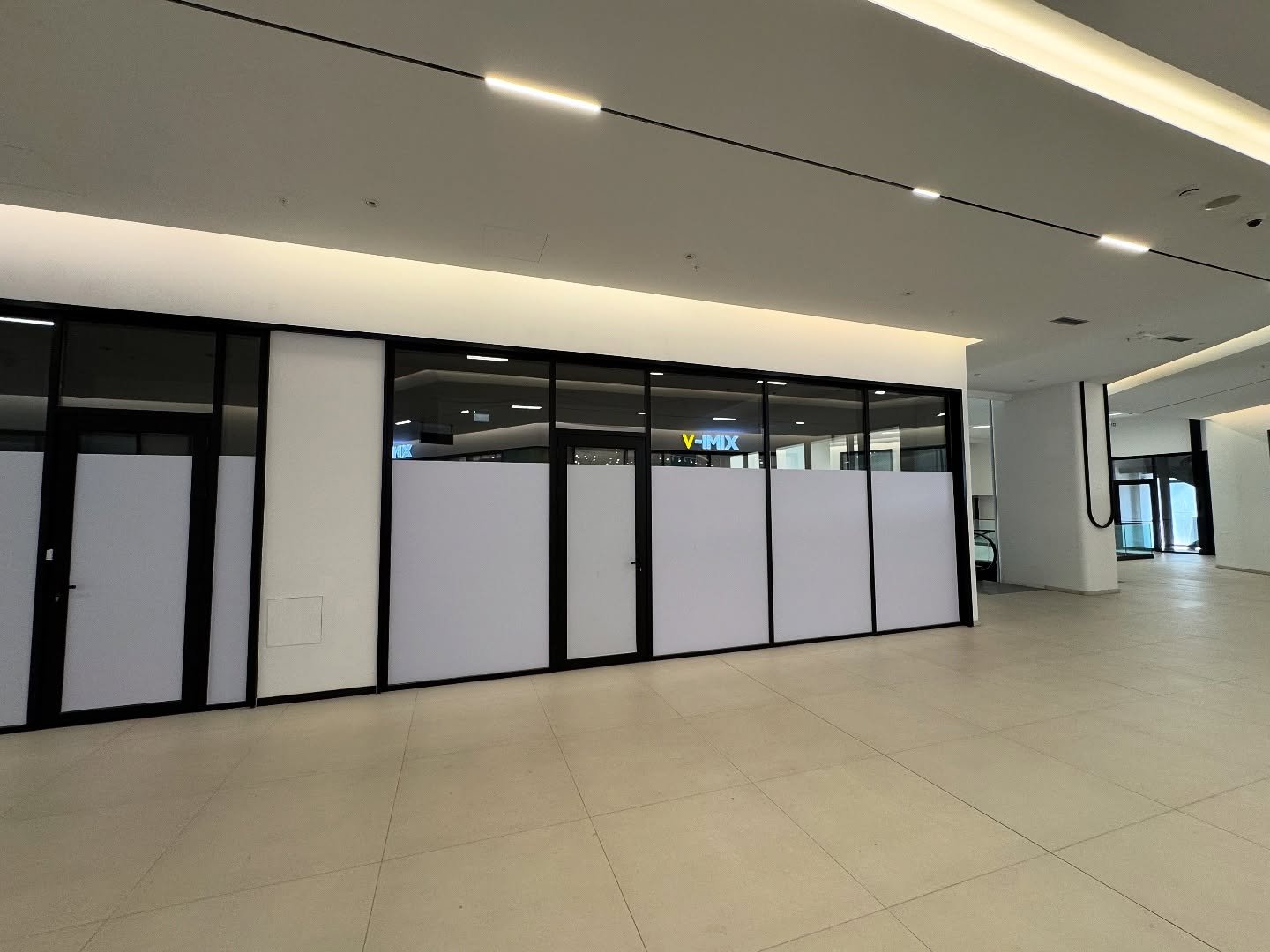 Espaço comercial para alugar no centro – “Dukagjini Residenc”, Prishtinë (2)