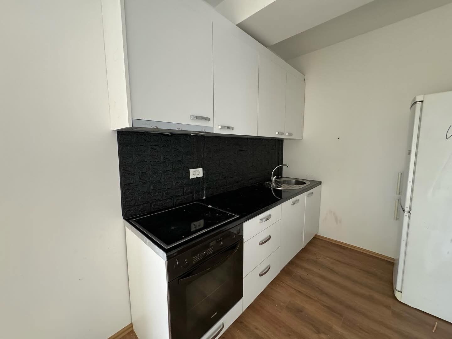 Ático para alugar na zona Prishtina e Re