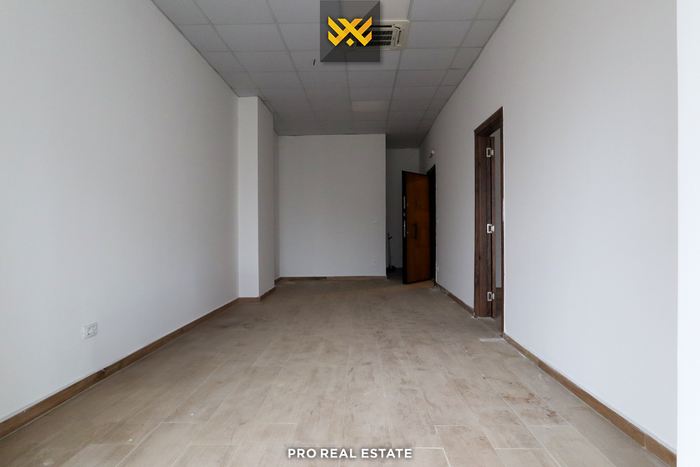 Bureau de 75m² à louer à Prishtina e Re (2)