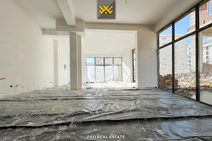 Lokal 246m² zum #verkauf auf rruga c