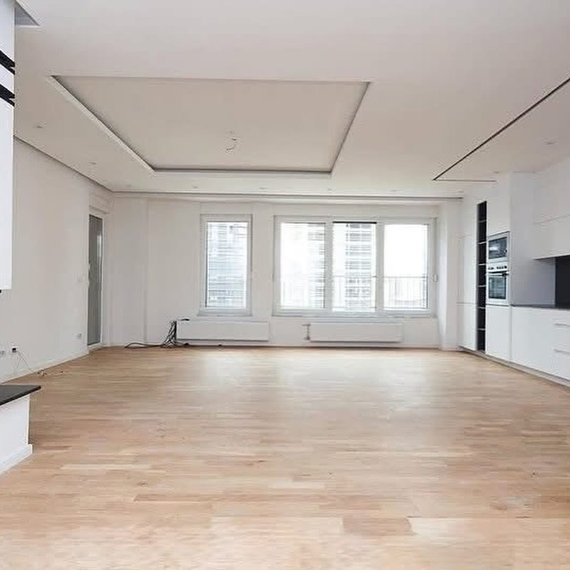 Apartamento/oficina en alquiler 116m² – Lakrishtë (icon tower)