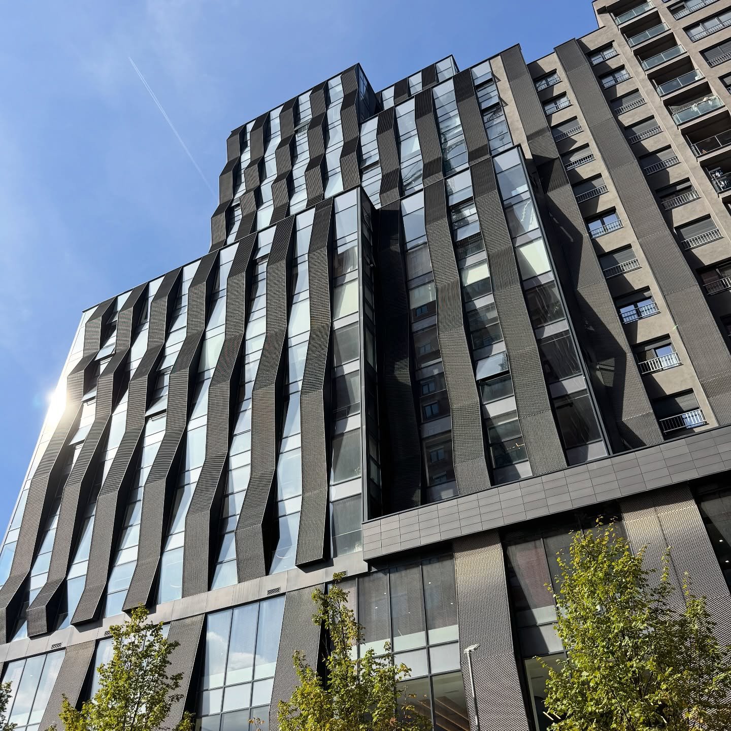 Apartamento/oficina en alquiler 116m² – Lakrishtë (icon tower)