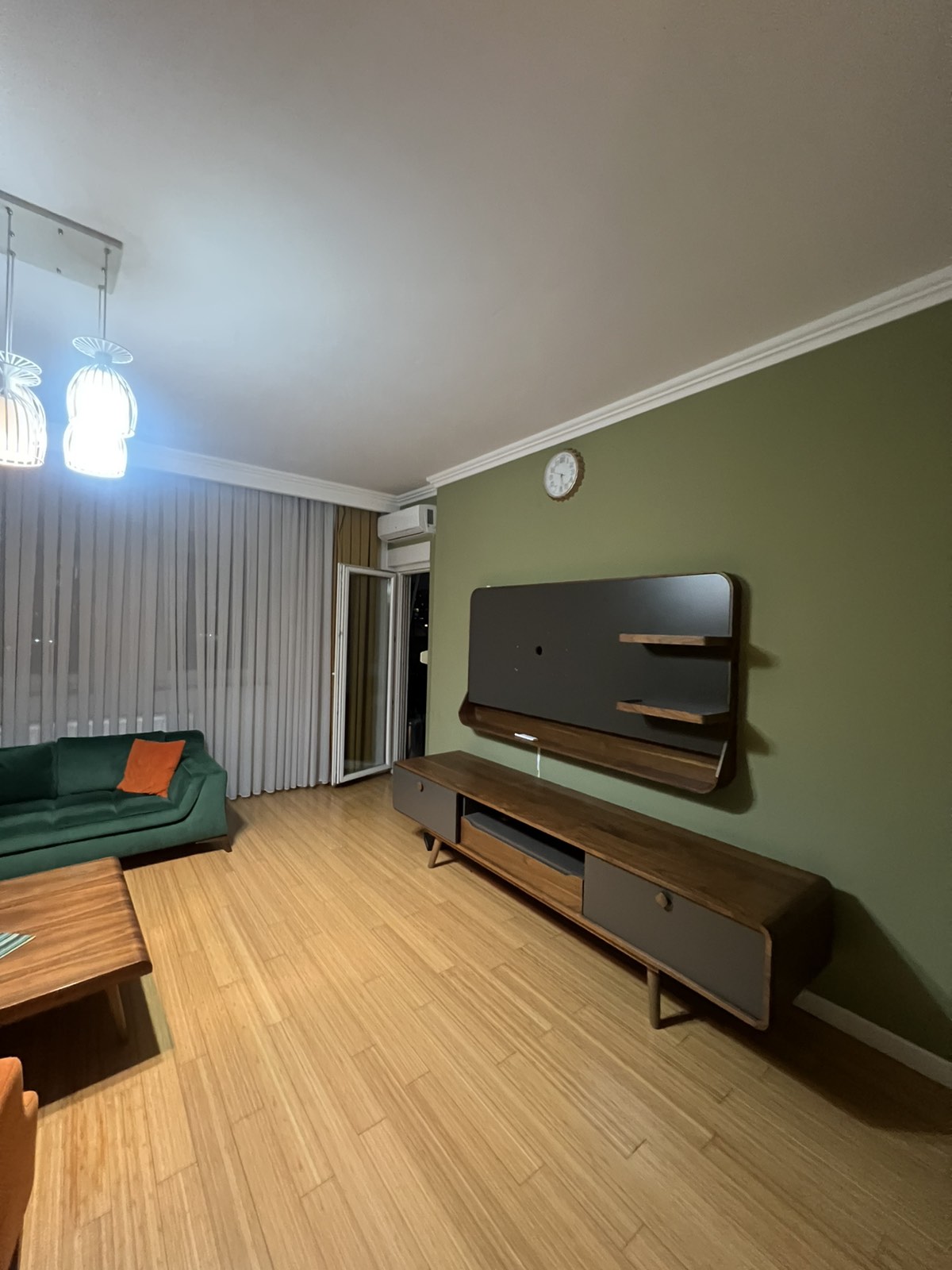 Appartement à louer 3+1 sur la rue b