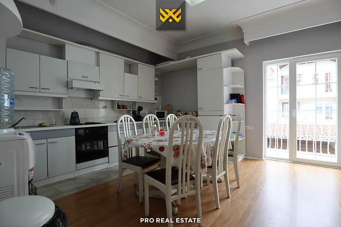 Casa - ufficio 540m² in affitto a Pejton. (6)