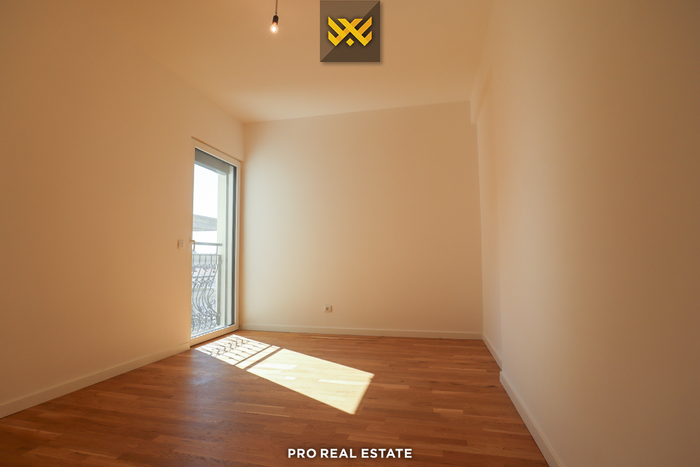 Apartment / office 93m² for rent in muhaxherëve neighborhood