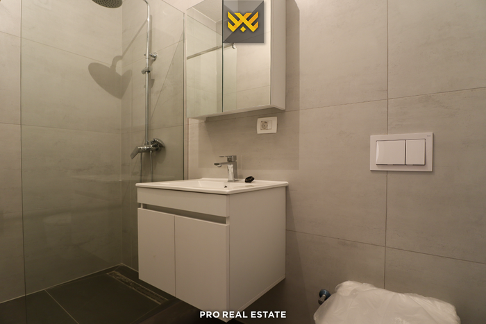Apartment / office 93m² for rent in muhaxherëve neighborhood