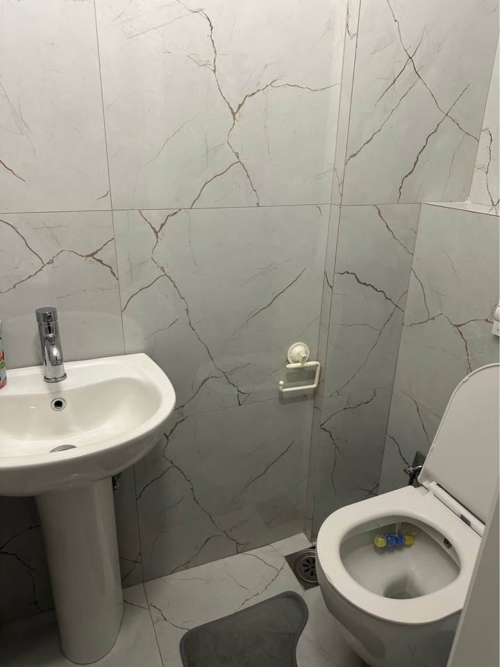 Banesë me qira 2+1 në matin 1