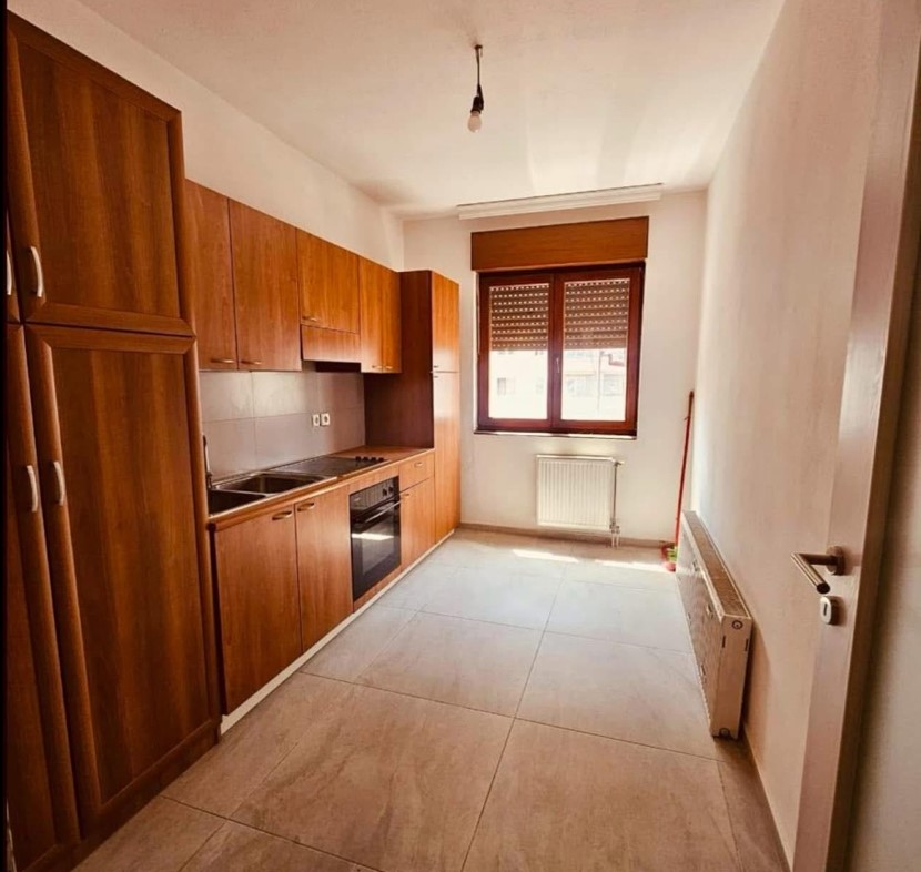 Apartamento para alugar 2+1 em Bregu i Diellit