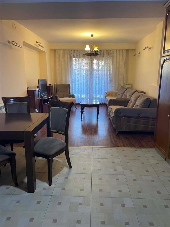 Casa de piso para alugar 2+1 no centro