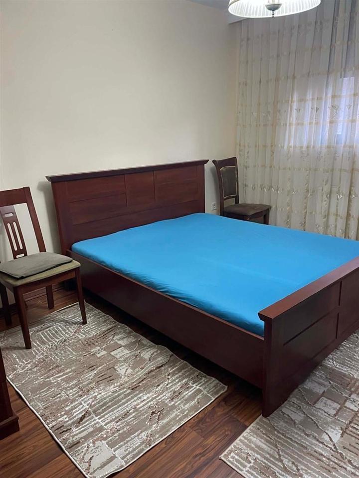 Casa de piso para alugar 2+1 no centro