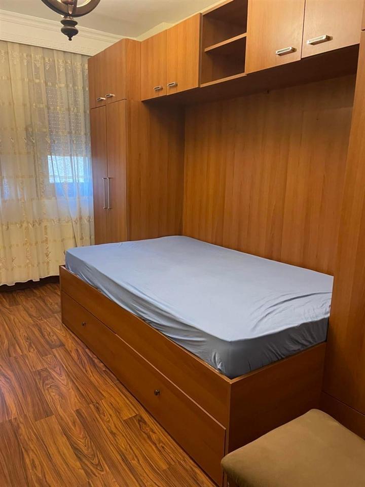 Casa de piso para alugar 2+1 no centro
