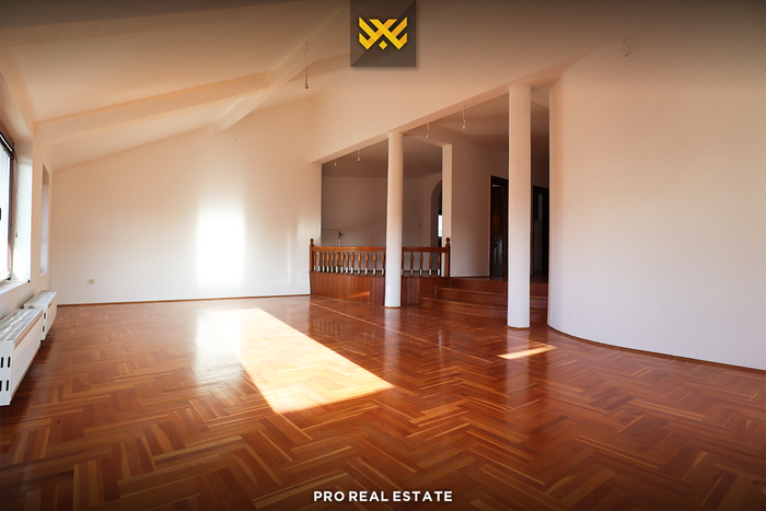 Piso de casa 177m² en alquiler en Mati 1