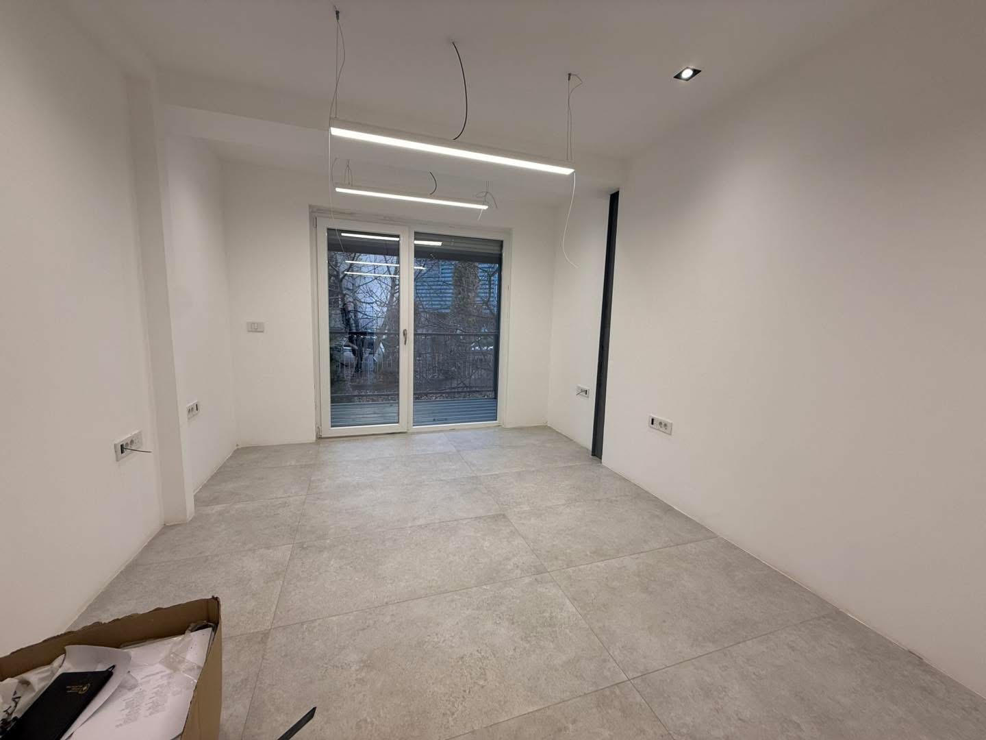 Zyre me qira 60m² në ulpianë