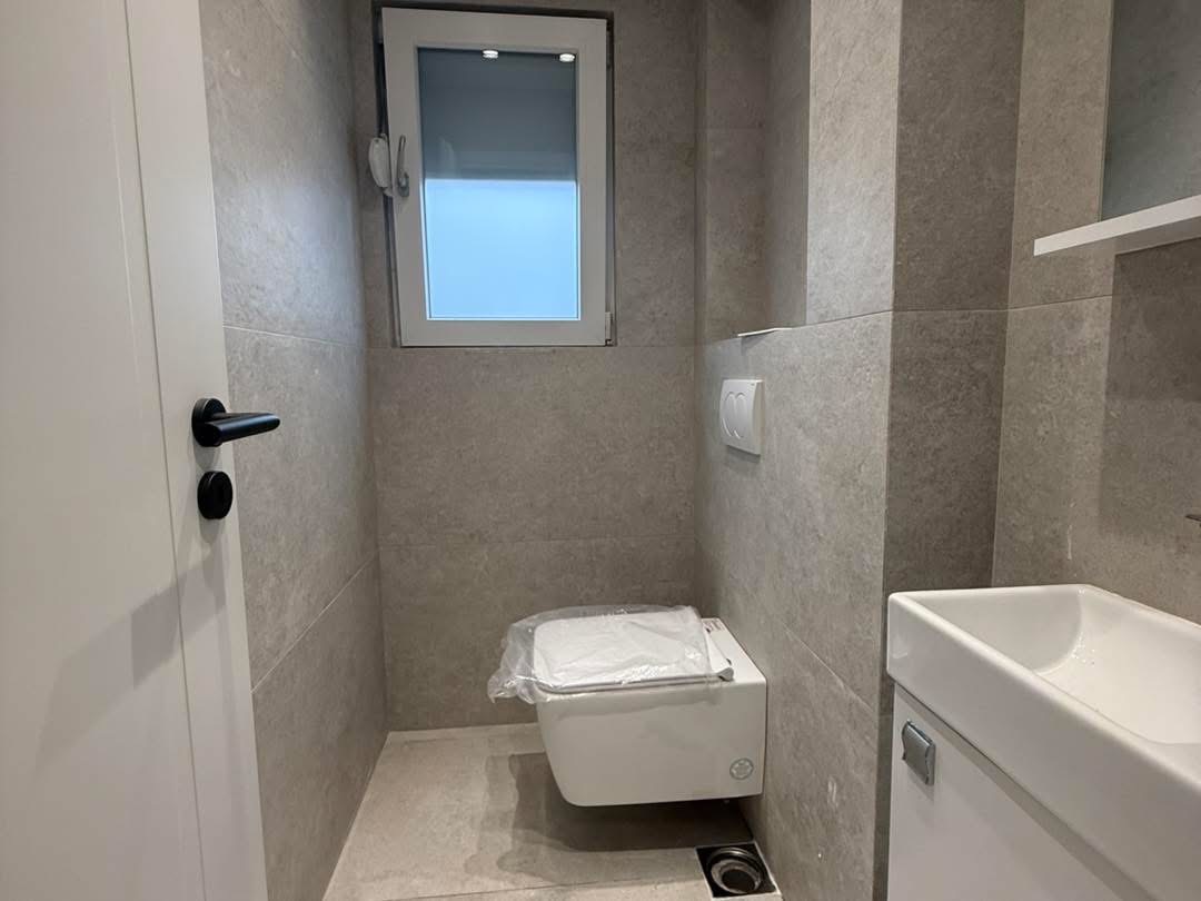 Zyre me qira 60m² në ulpianë