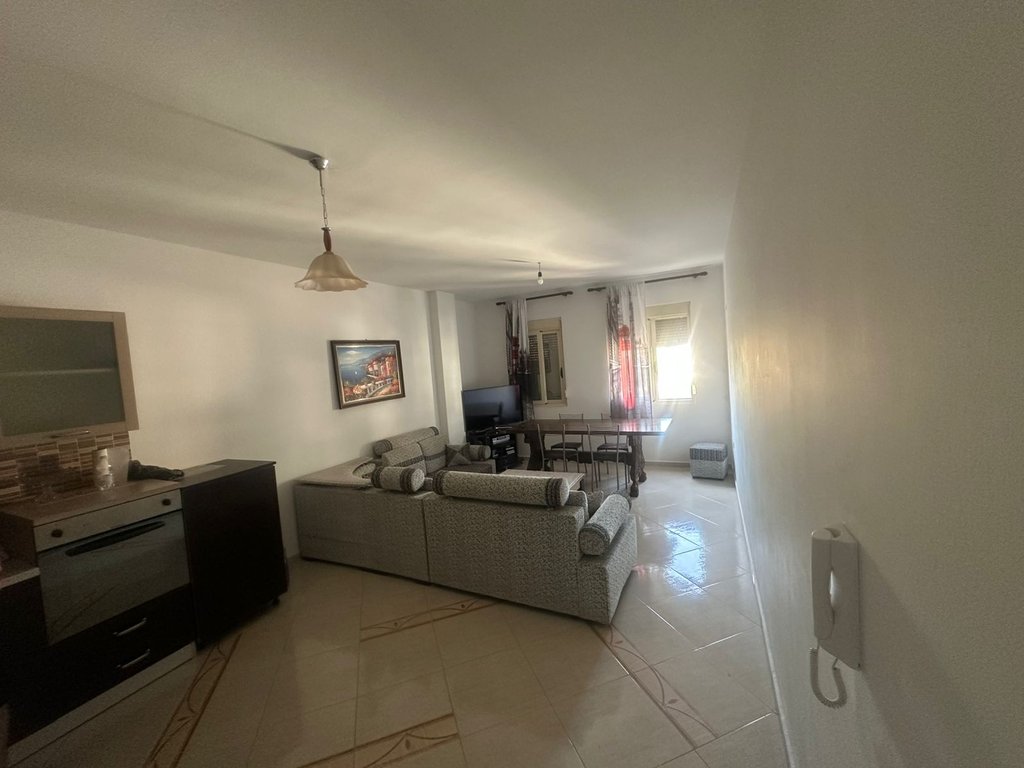 2+1+2 room apartment for sale, near the lungomare!