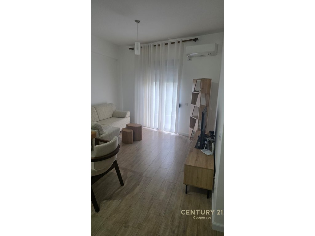 2+1+2 room apartment for sale, near the lungomare!