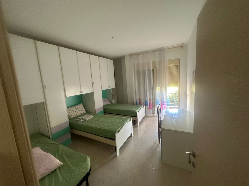 2+1+2 room apartment for sale, near the lungomare!