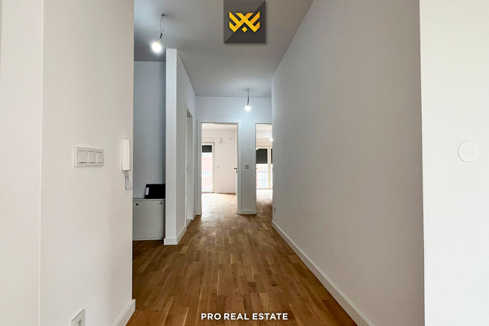 Appartamento / ufficio 116m² in affitto su via b