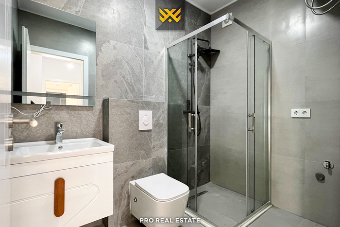 Appartamento / ufficio 116m² in affitto su via b