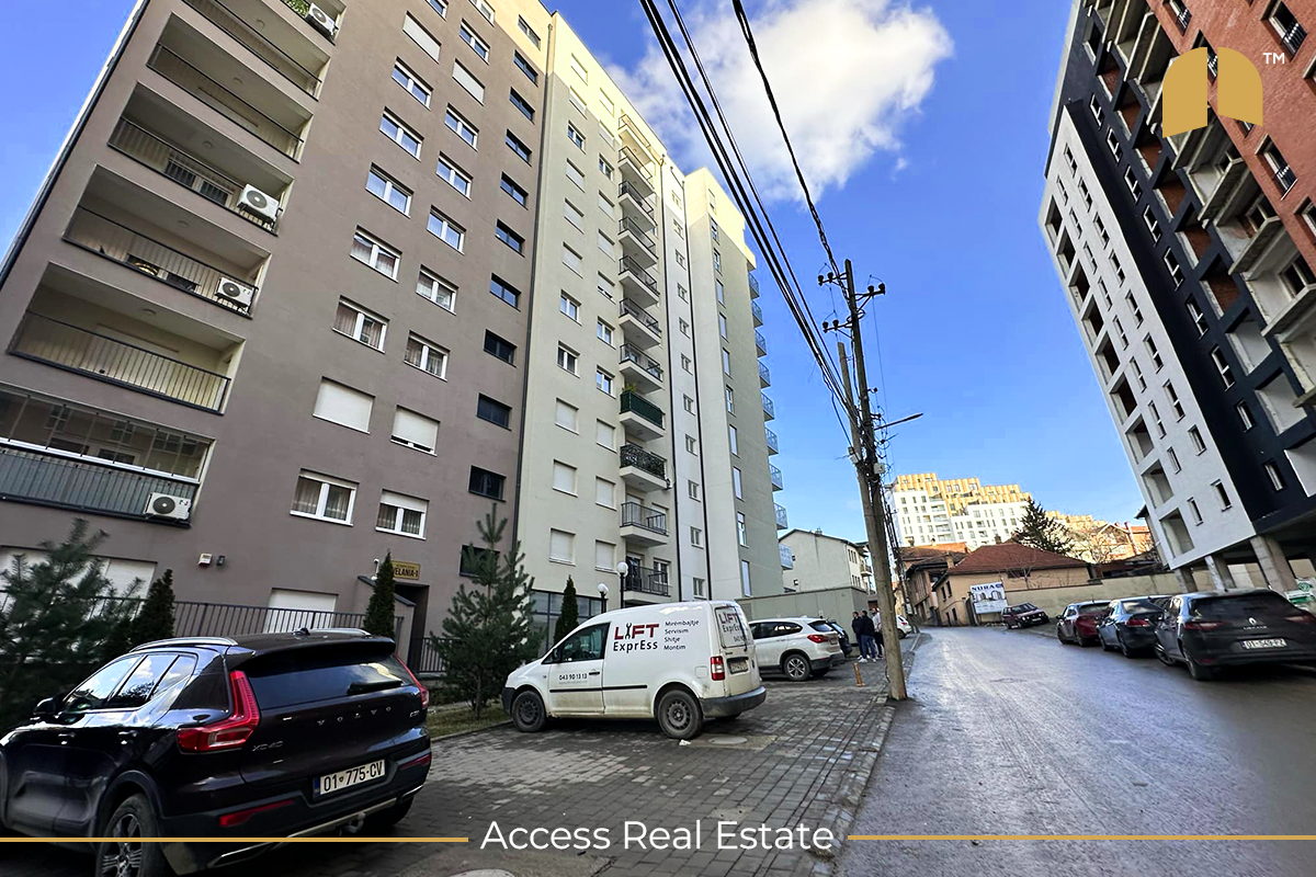 Local à louer – 68m² – Velani