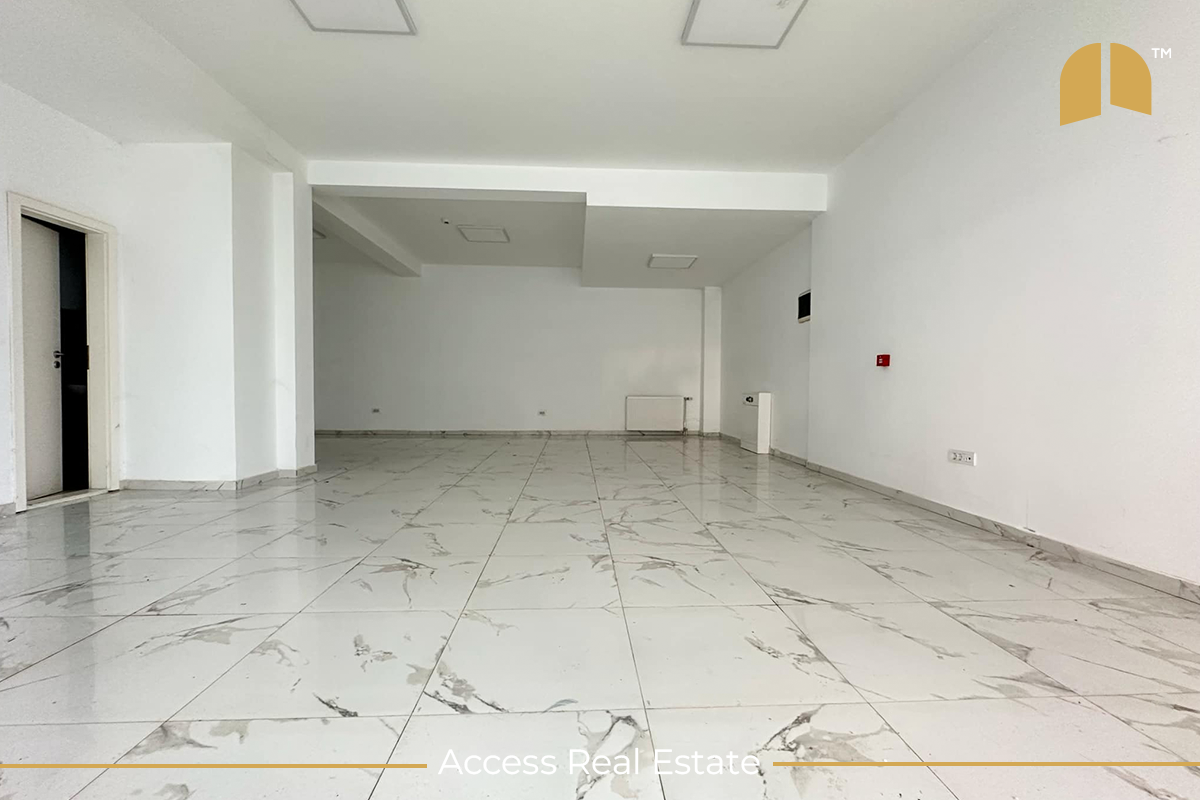 Local à louer – 68m² – Velani (3)