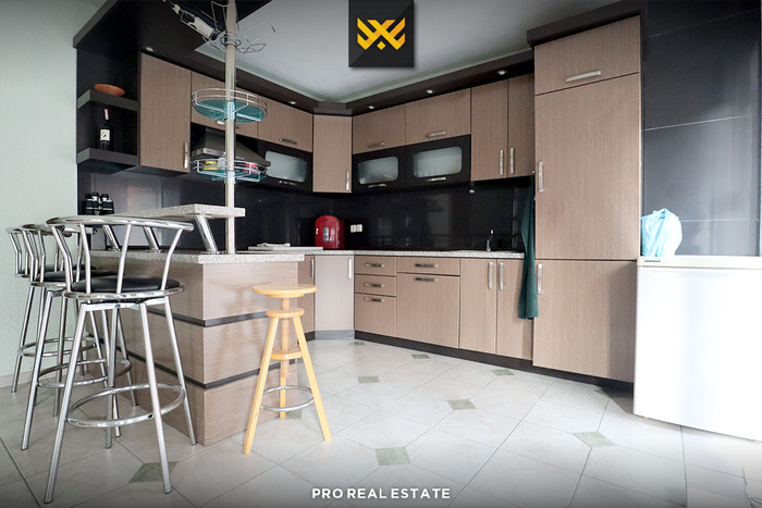 Casa – Locale 865m² in affitto a velani. (2)