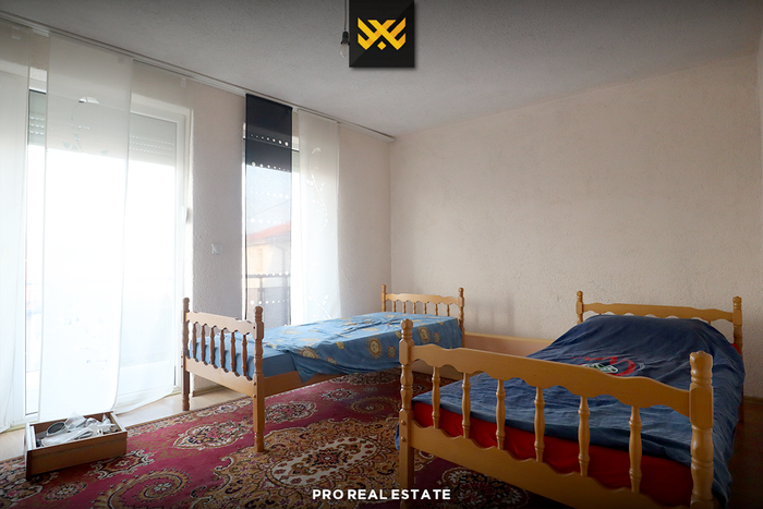 Casa – Locale 865m² in affitto a velani. (3)