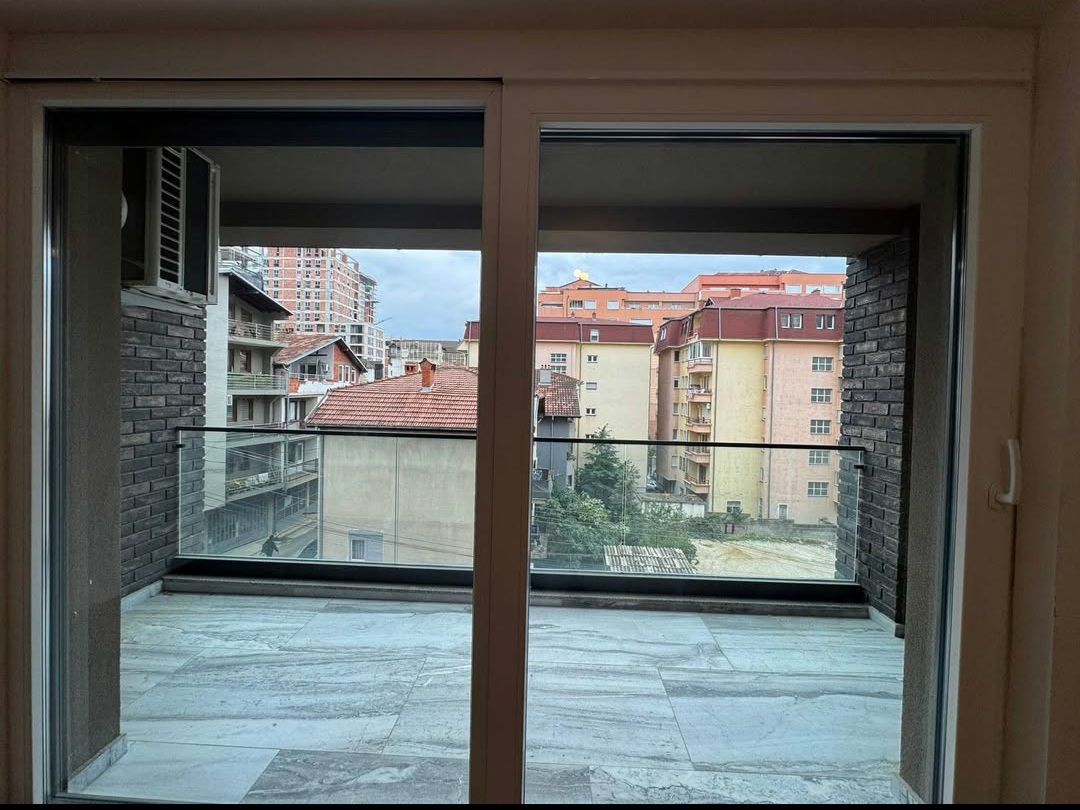 Banesë në shitje në lagjen e muhaxherëve