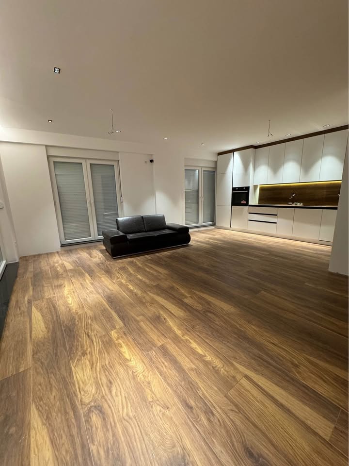 Penthouse zur miete 3+1 in lagjen Prishtina e Re