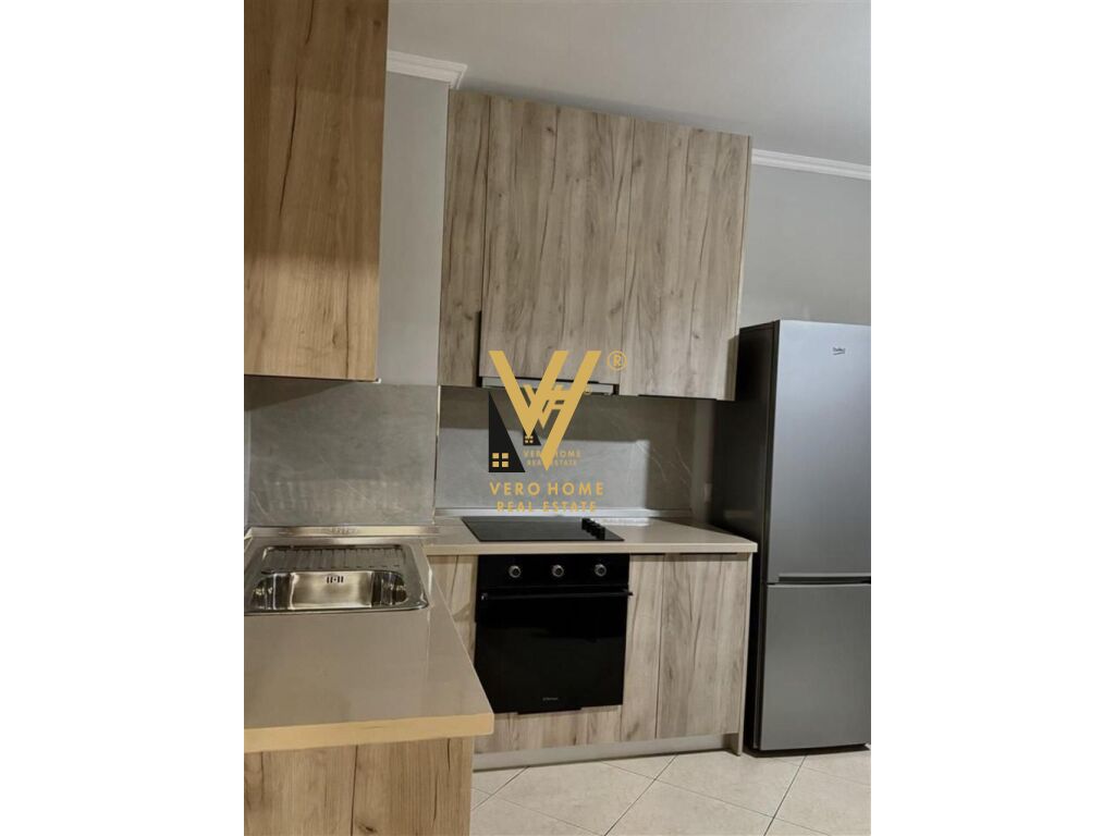 Apartamento 2+1+blk en alquiler en rr. Myslym shyri 700 euros (3)