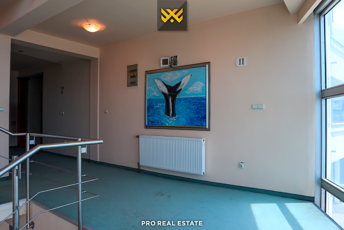 Objet 2400m² à vendre à kodra e trimave