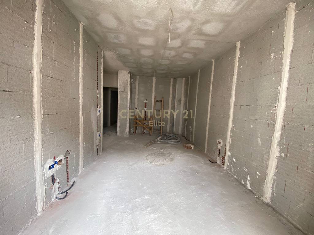 Apartament 1+1 në shitje, univers city