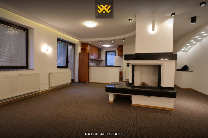 Bureau de 70m² à louer à ulpianë.