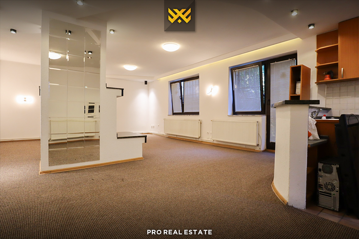 Bureau de 70m² à louer à ulpianë.