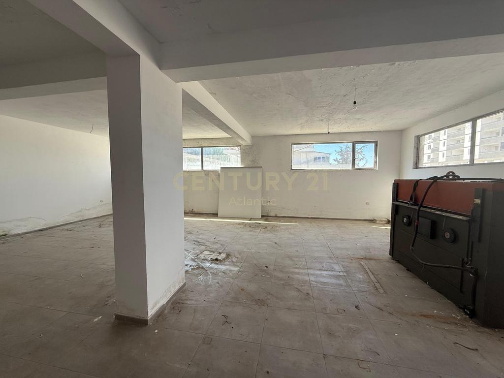 Mundësi e artë investimi në golem – Njësi biznesi 151.6 m² me çmim okazion