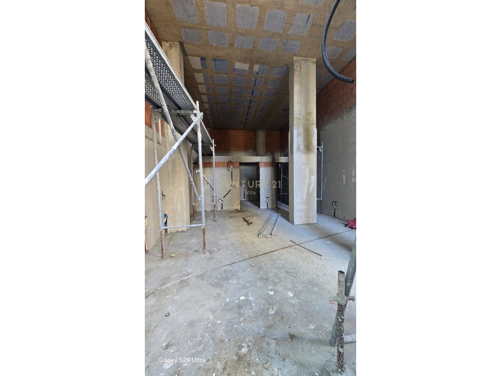 Mundësi e artë investimi në golem – Njësi biznesi 151.6 m² me çmim okazion