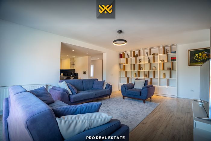 House 800m² for sale in taslixhe.